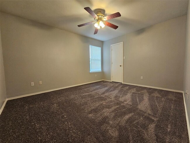 Building Photo - 149 Buttercup Way