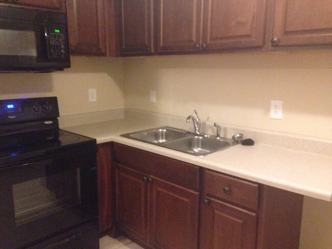 Building Photo - 283 Water Oak Pl