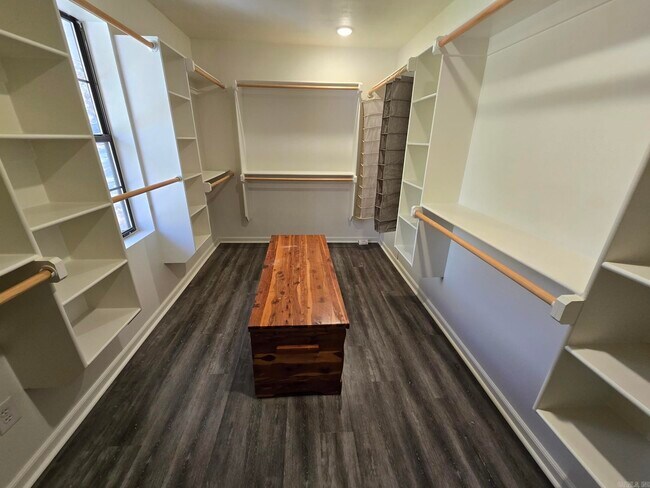 Building Photo - 17630 Bream