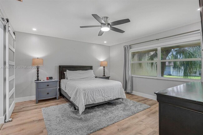 Building Photo - 8770 Azalea Ct