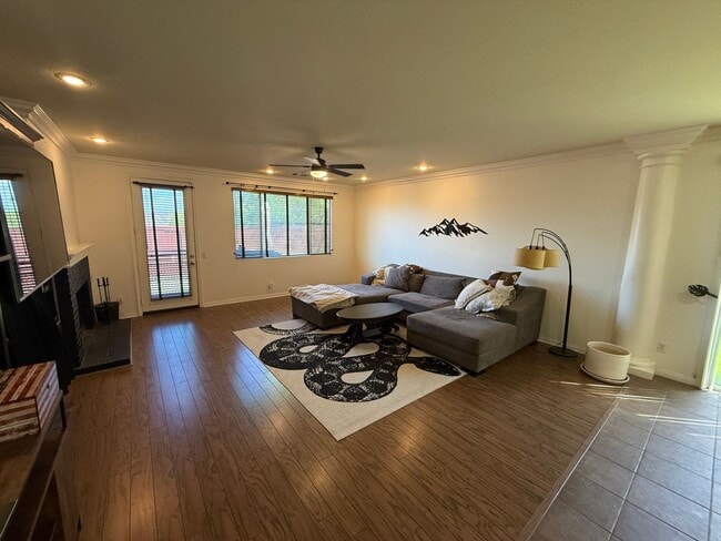 Building Photo - COMING SOON! 3-Bedroom Single-Story Home w...