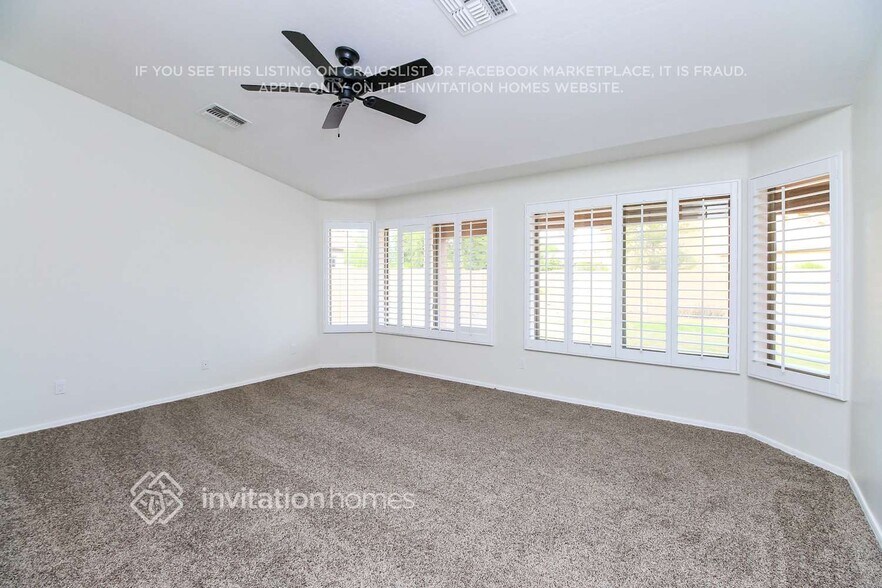 Building Photo - 11240 E Roselle Ave