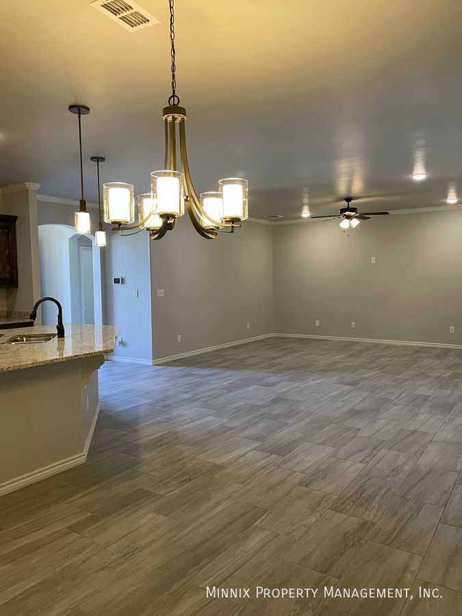 Building Photo - 1647 Wrigley Dr