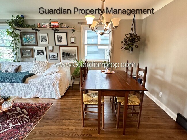 Building Photo - Linden Hills Upper Level Duplex, Fenced Yard, 1 Car Garage, Dishwasher, Storage, Laundry