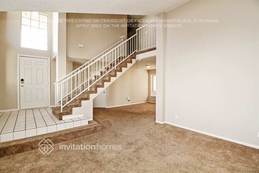 Building Photo - 3301 Hyannis Cir