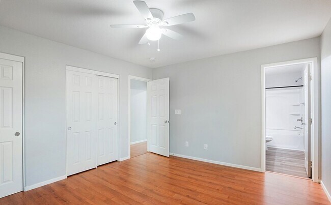 Building Photo - 541 Warminster Ave