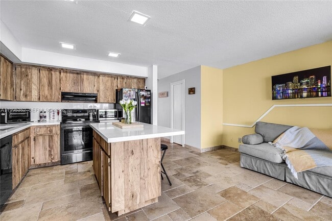 Building Photo - 1424 NW 113th Way