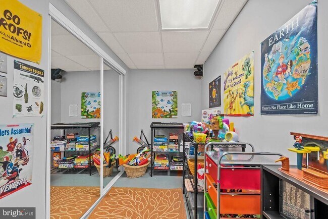 Building Photo - 1003 Mulberry Ct