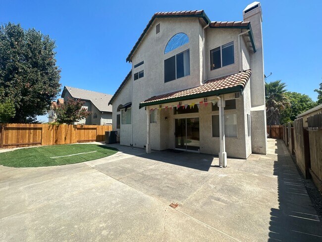 Building Photo - 325 Melbourne Dr