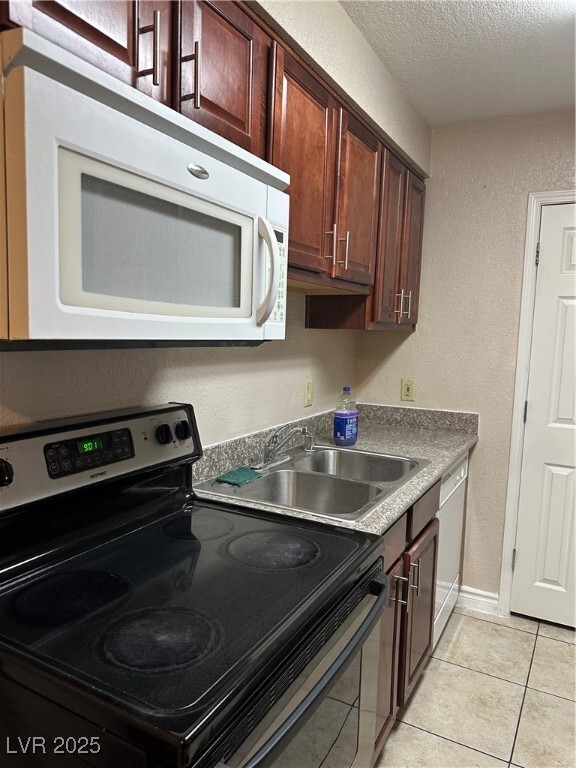 Building Photo - 2606 S Durango Dr