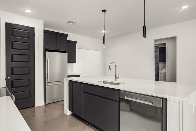 Building Photo - 4134 Jeanne Dr