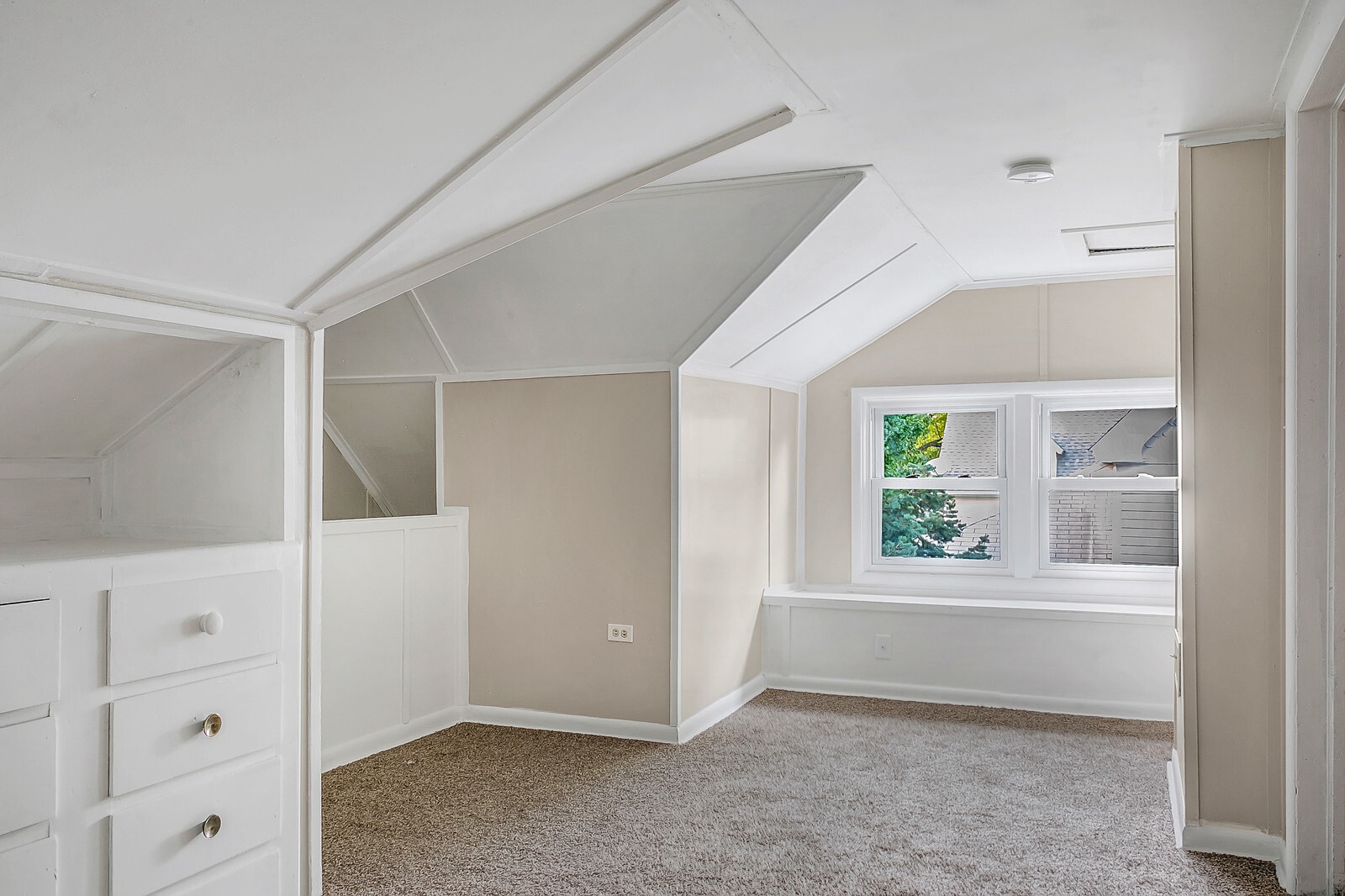 Building Photo - 944 14th St