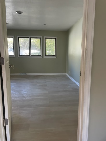 Building Photo - 4057 Bushnell Rd