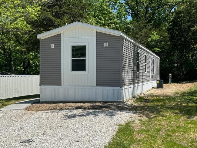Primary Photo - 28 Fox Haven Dr