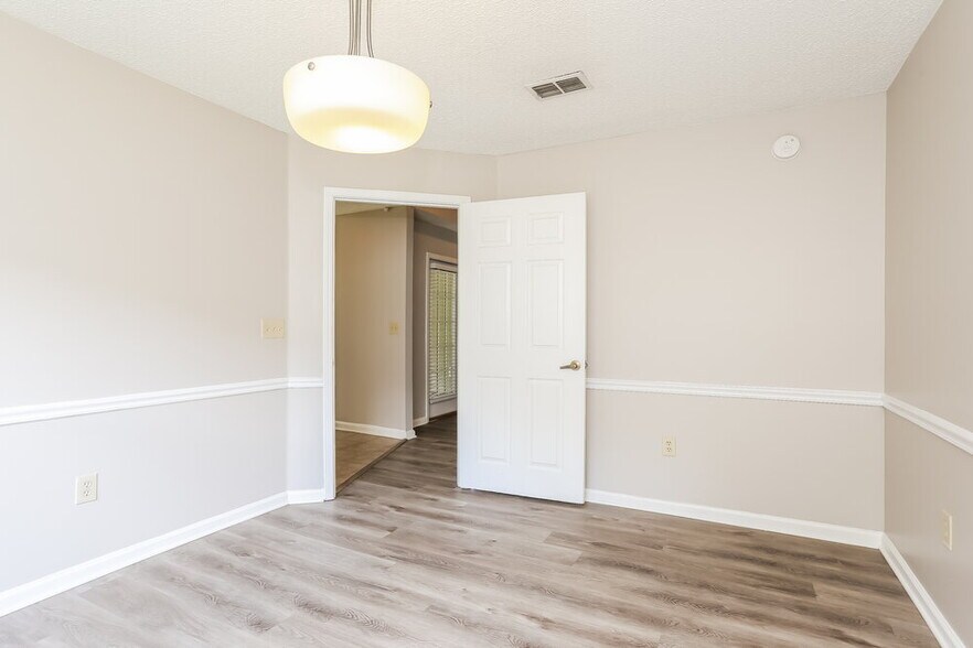 Building Photo - 11141 Coldfield Dr