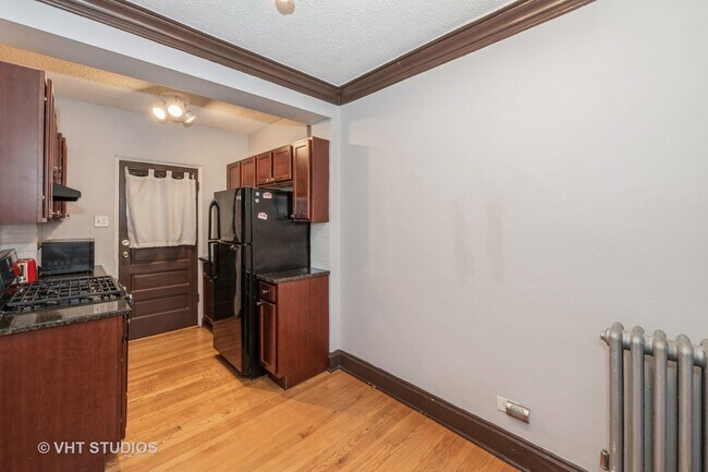 Building Photo - 1111 Holley Ct