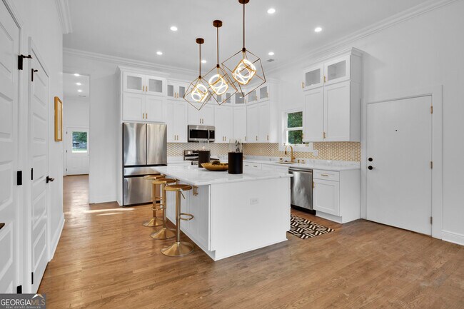 Building Photo - 1774 Vesta Ave