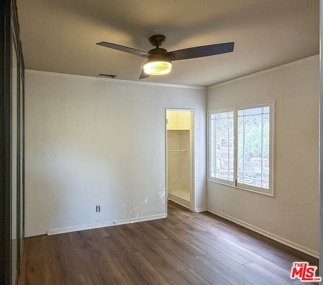 Building Photo - 1401 Dartmouth Dr