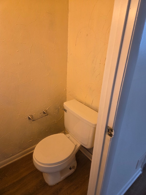 Building Photo - 1511 Medland Rd NW