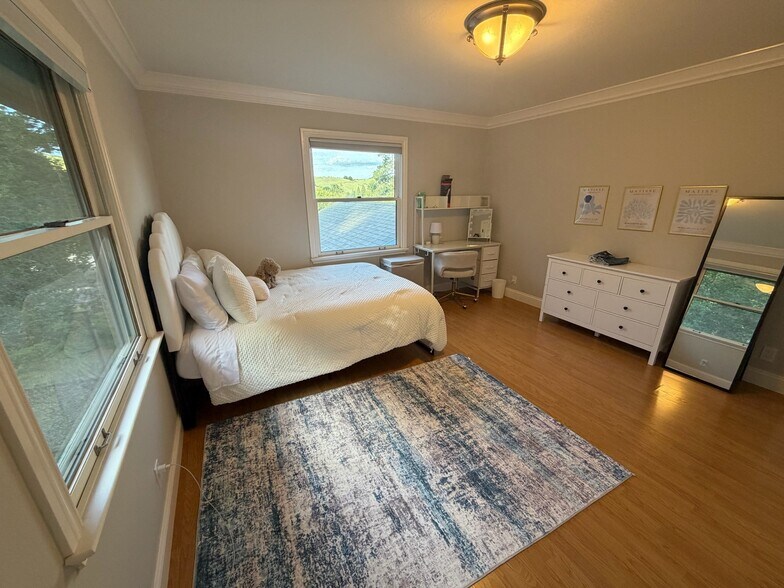 Building Photo - 125 Goodfellow Dr