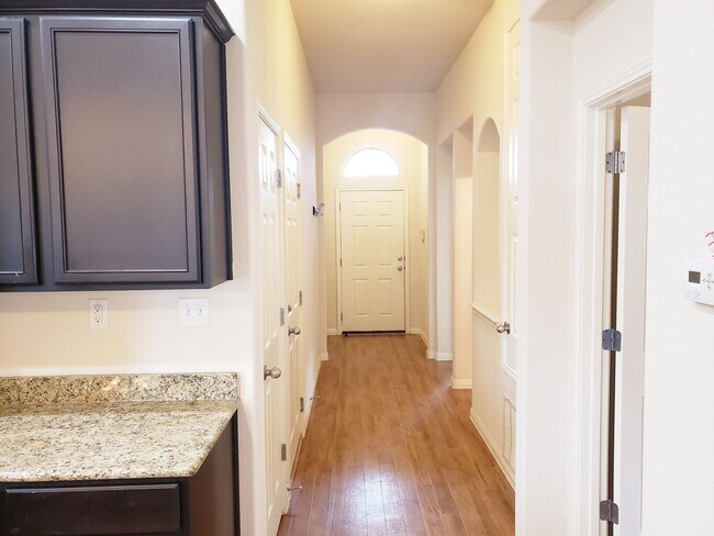 Building Photo - 3 BR/2BA | Single Family Home | 1-Car Garage Parking | Fenced backyard| In Manor!