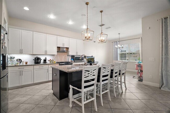 Building Photo - 9153 Carmela Ave