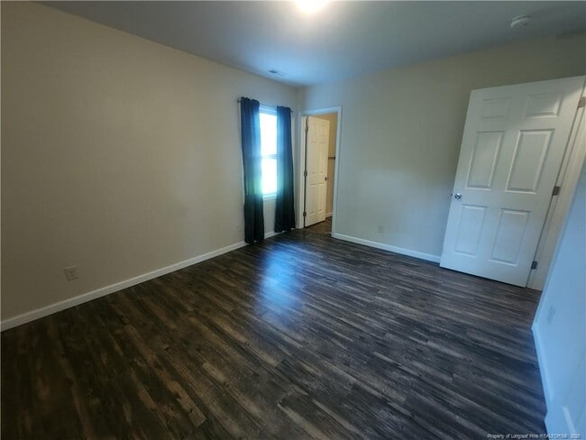 Building Photo - 6495 Portsmouth Dr
