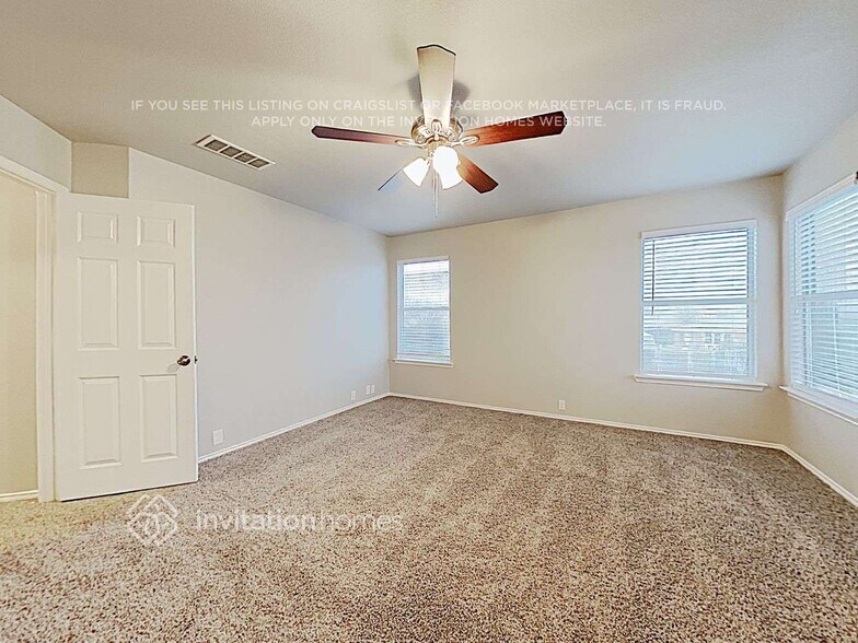 Building Photo - 2300 Meade Ct