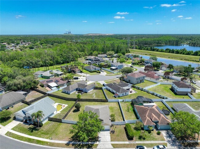 Building Photo - 3155 Atwater Dr