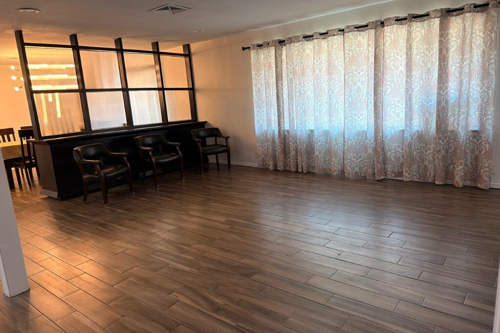 Building Photo - 809 NW 9th St