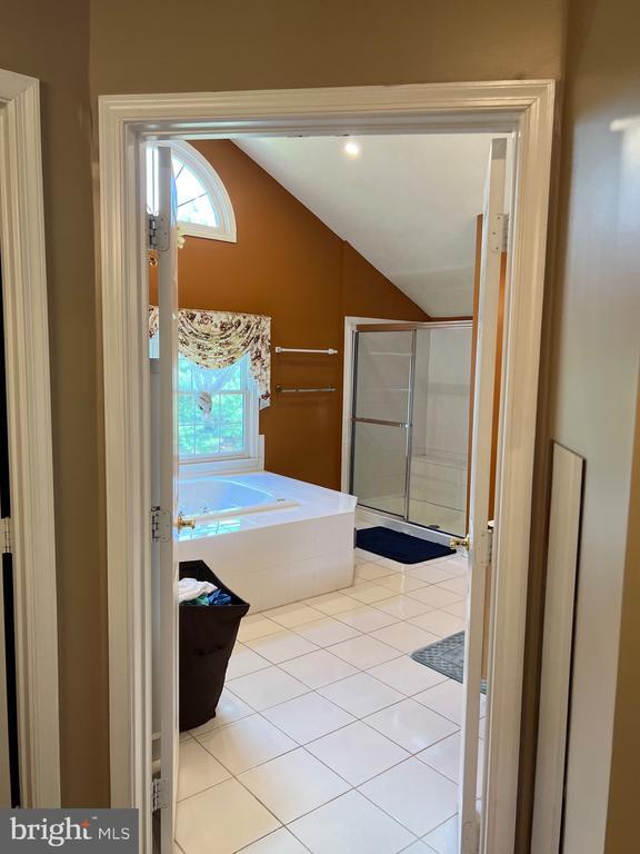 Building Photo - 3911 Arbor Crest Way