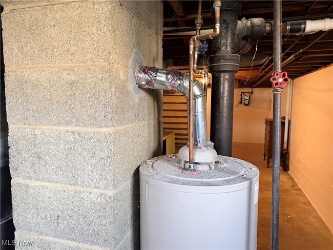 Building Photo - 1334 Aberdeen Ave