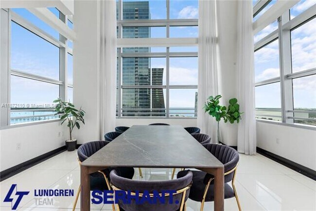 Building Photo - 1395 Brickell Ave