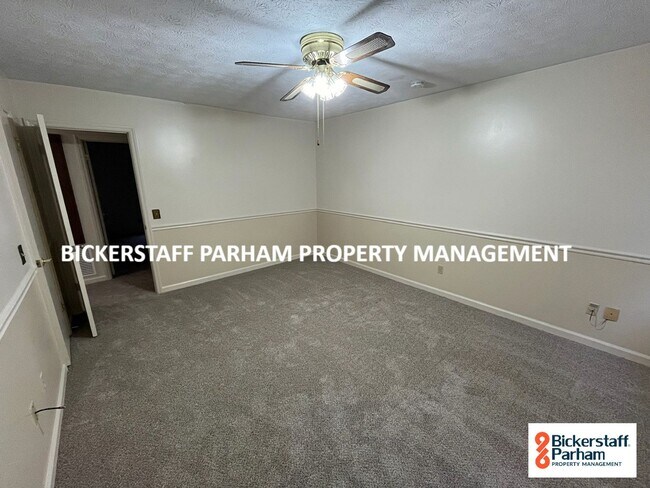 Building Photo - Located in Northern Columbus!