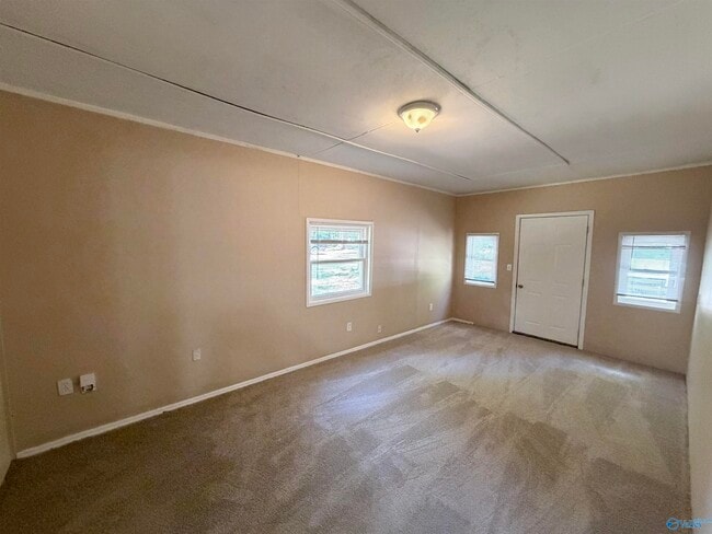 Building Photo - 2205 Glen Iris Rd NW