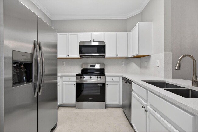 Building Photo - 160 Village Blvd