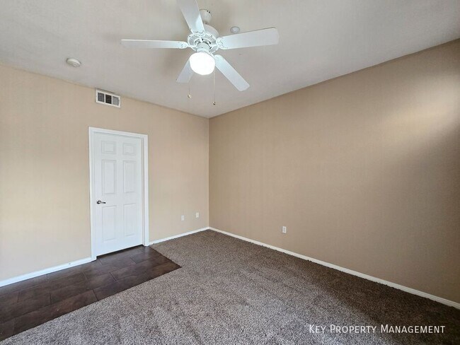 Building Photo - 5855 Valley Dr