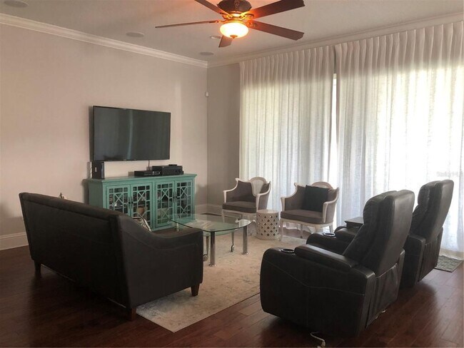 Building Photo - 4019 W El Prado Blvd