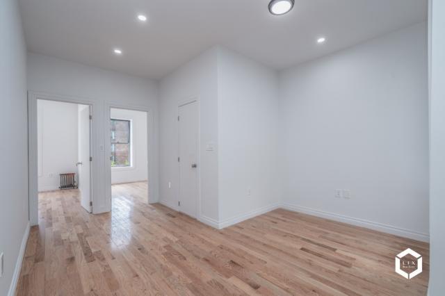 Building Photo - 4 bedroom in BROOKLYN NY 11203