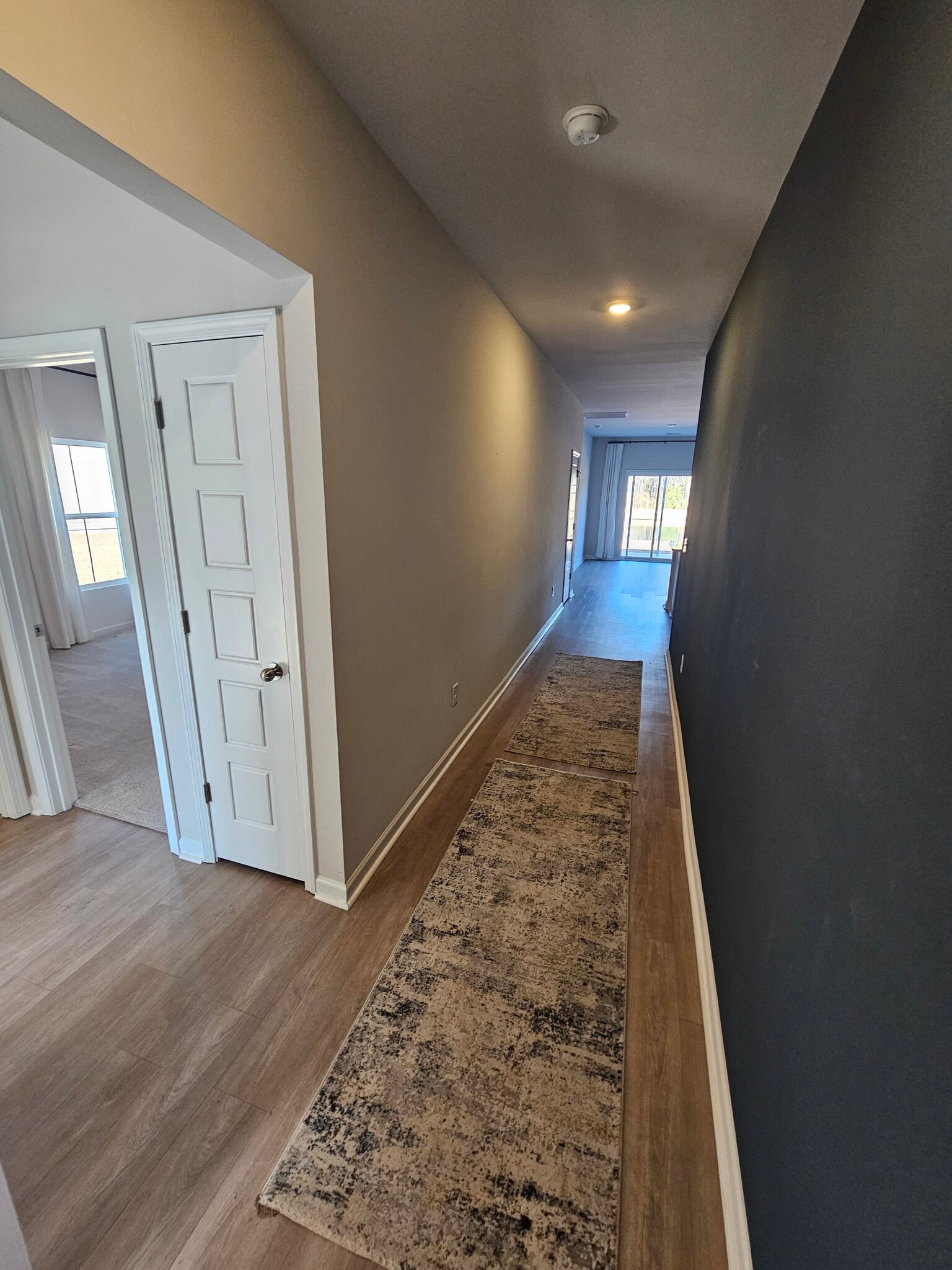 Building Photo - 108 Saddle St