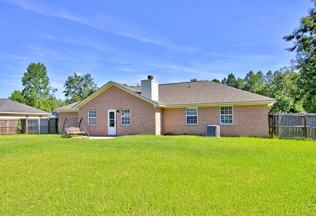 Building Photo - 205 Tempest Ln