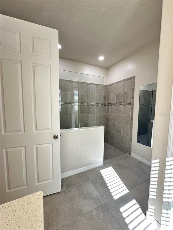 Building Photo - 2516 Annacella Ave