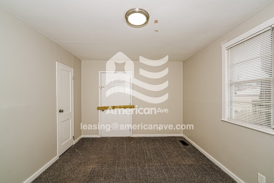 Building Photo - 536 Osceola Cir