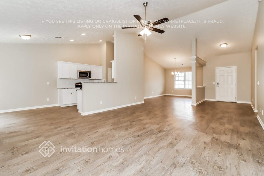 Building Photo - 236 Bridgestone Ln