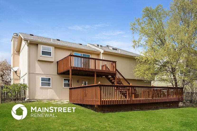 Building Photo - 1221 Rosehill Dr