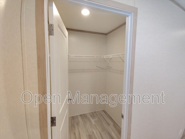 Building Photo - 120 Terry Blvd