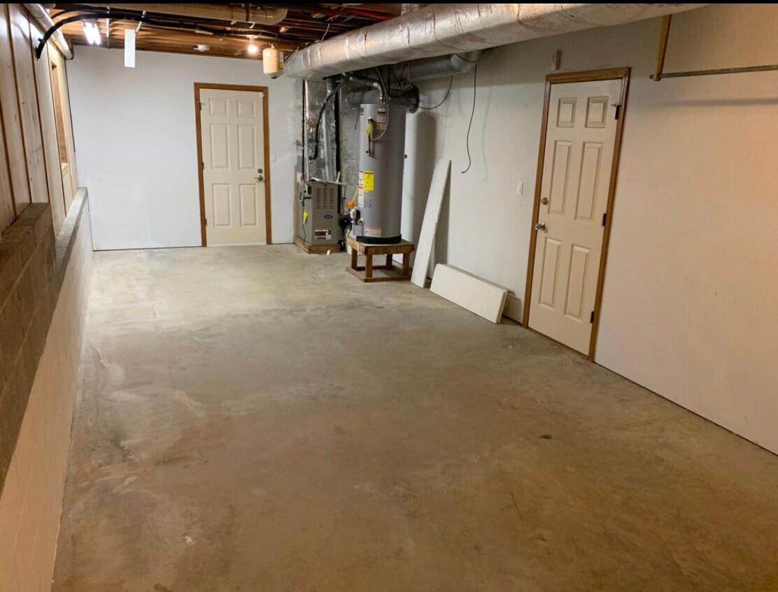Building Photo - 211 Crabapple Ln