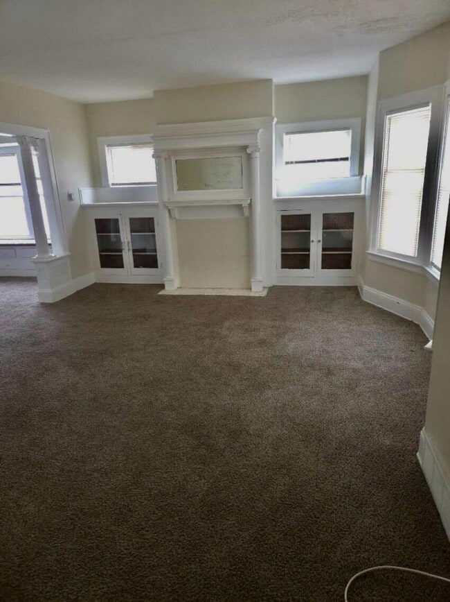 Building Photo - 4014 Cypress Ave