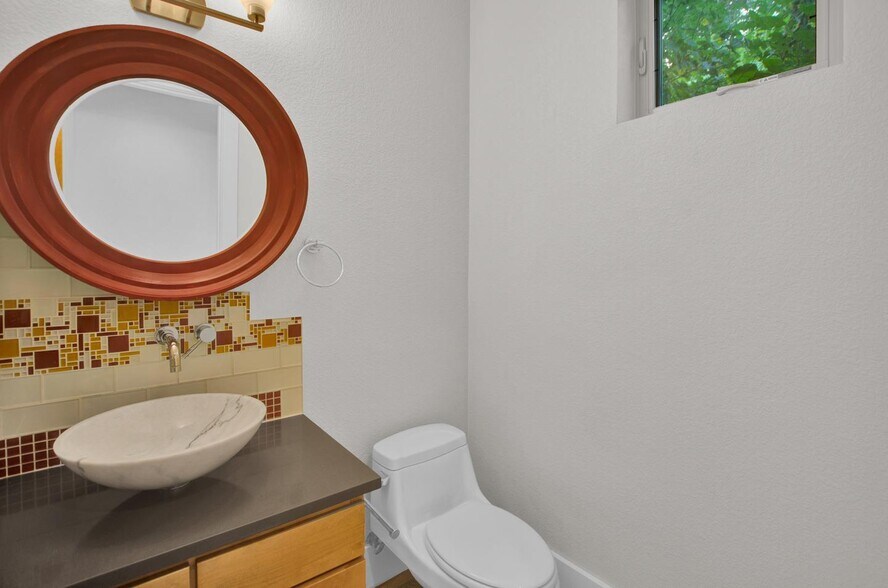 Building Photo - Contemporary Whittier home with wraparound deck