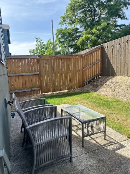 Building Photo - 13764 NE 67th Wy